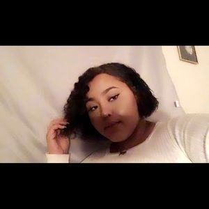 Meet your Posher, Melina